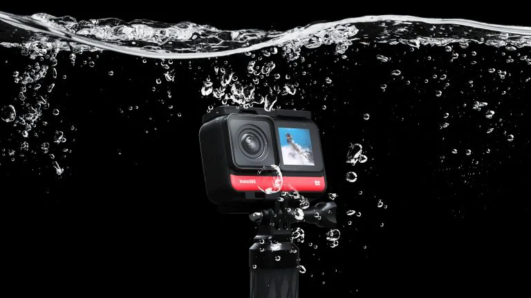 Insta360 ONE R vodotěsná kamera